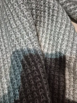 Bufanda circular punto suave gris