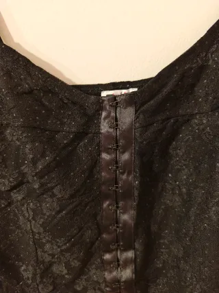 Top corpiño negro con estampado