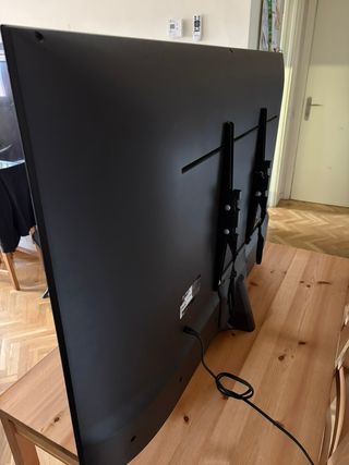 TV LG 55” 4K UHD Smart TV + Soporte