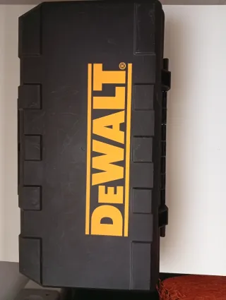 Sierra de sable eléctrica DeWalt