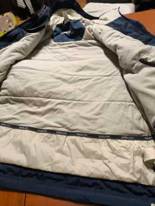 Chaqueta de nieve azul y beige