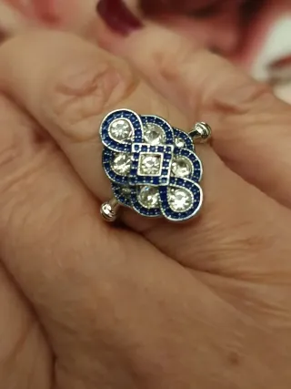 Anillo plateado azul circonitas