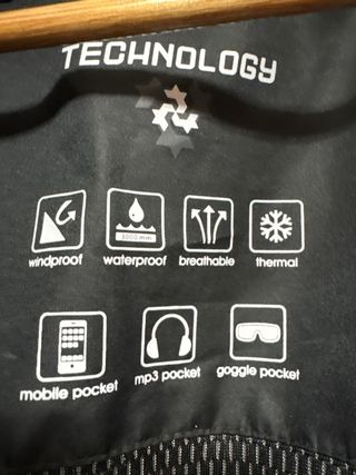 Anorak técnico negro