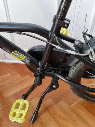 Bicicleta Infantil Btwin Dark Hero 500 16"