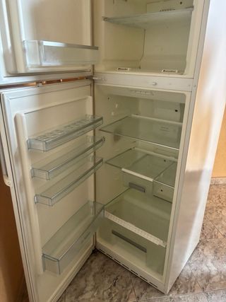 Marca Bosch Nevera 1.70m, 2 años, perfecto estado