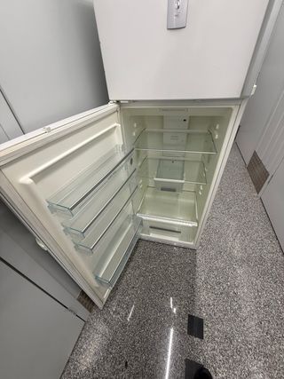Marca Bosch Nevera 1.70m, 2 años, perfecto estado