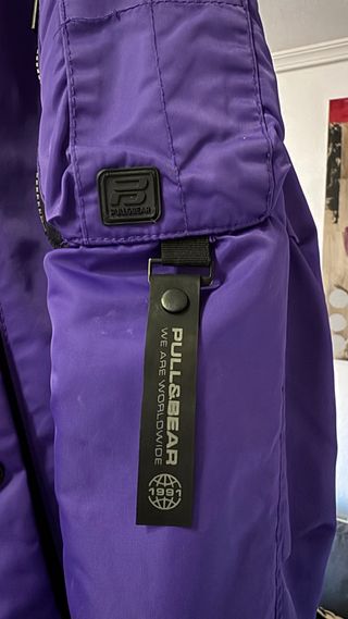 Chaqueta bomber Pull&Bear morada