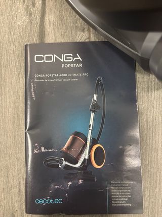 Aspiradora Cecotec con accesorios