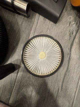 Aspiradora Cecotec con accesorios