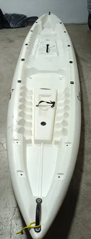 Kayak de recreo para 2 personas.