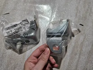 2 Cerniere Portiera Destra Ford Puma