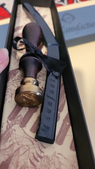 Estuche Sello Iniciales A-V y Lacre Nuevo