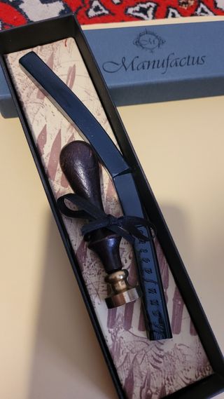 Estuche Sello Iniciales A-V y Lacre Nuevo