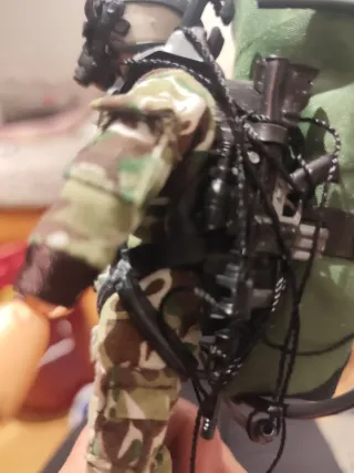 Muñeco Madelman Paracaidista con accesorios