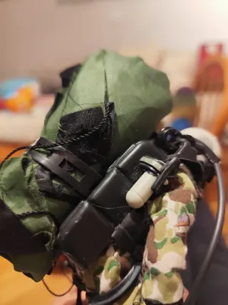 Muñeco Madelman Paracaidista con accesorios