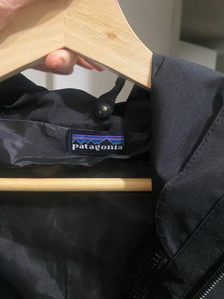 Chubasquero Patagonia Negro Talla L