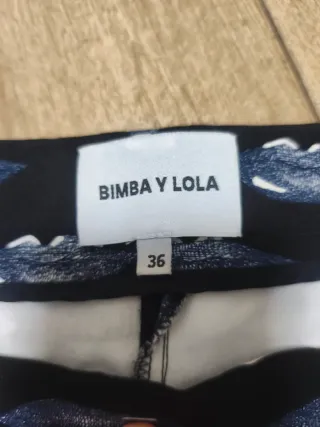 Pantalón Bimba y Lola estampado labios