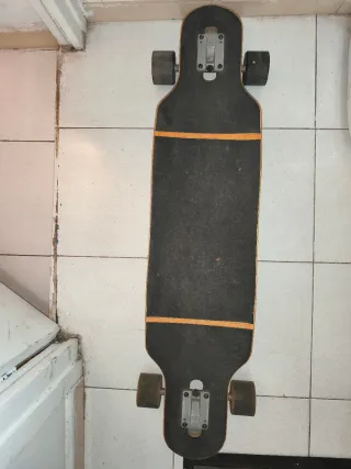 Skate Longboard con Diseño Abstracto