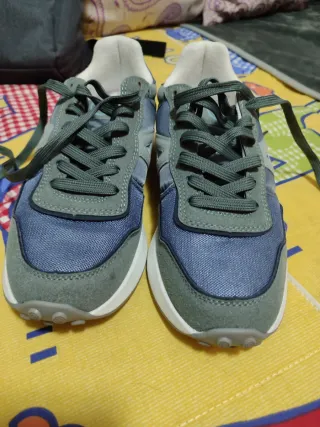 Zapatillas Álvaro Moreno deportivas azules y verde