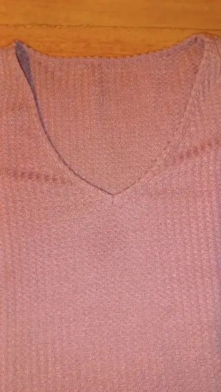 Camiseta tejida waffle cuello V, rosa oscuro