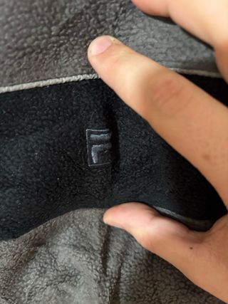 Forro Polar Fila Marrón y Negro