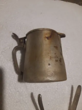 Scalda acqua militare in metallo