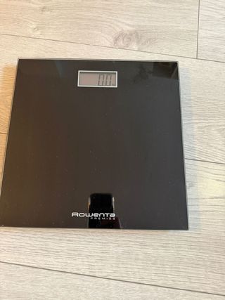 Báscula Rowenta Negra