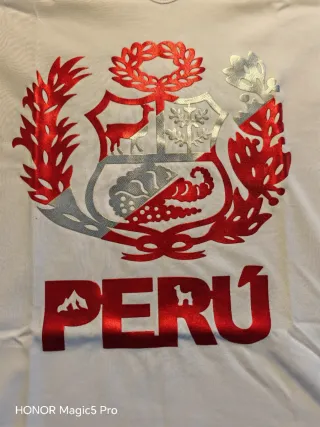 Camiseta Perú Escudo Nacional Talla Única