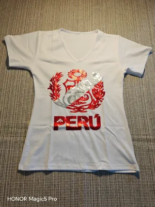 Camiseta Perú Escudo Nacional Talla Única