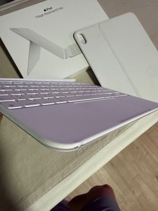 Magic Keyboard Folio iPad Apple