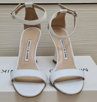 Sandali Manolo Blahnik bianchi