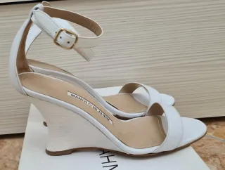 Sandali Manolo Blahnik bianchi