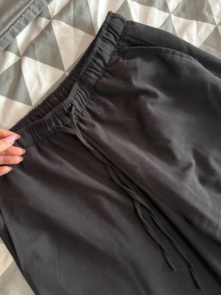 Pantalón ancho negro Stradivarius