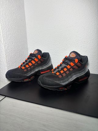 Nike Air Max 95 Negro Naranja