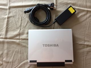 Portátil Toshiba Plata y Negro