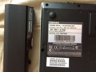 Portátil Toshiba Plata y Negro