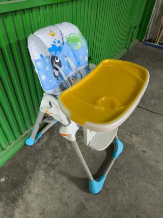 Trona para bebé con diseño marino