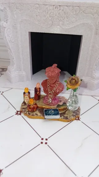 Decorazione barocca casa delle bambole