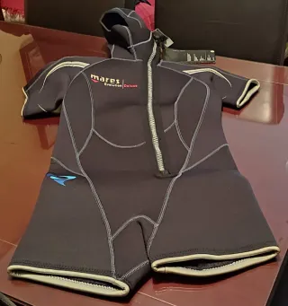 Traje corto neopreno