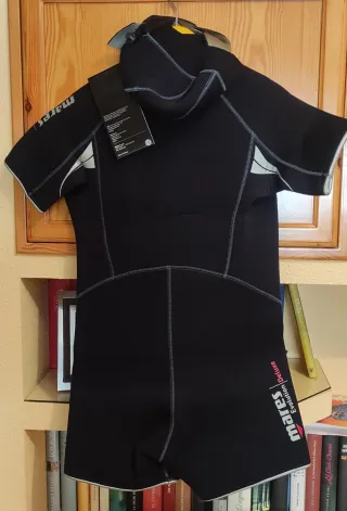 Traje corto neopreno