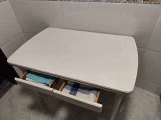 Mesa de cocina poco uso