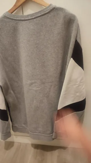 Sudadera Nike Gris y Blanca