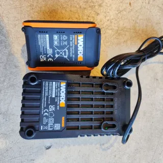 Batería y Cargador Worx Power Share 20V
