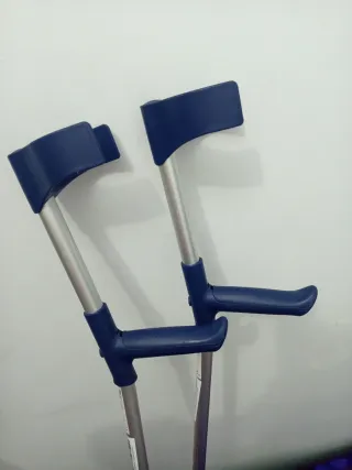 Muletas ortopédicas (uso 3 meses)