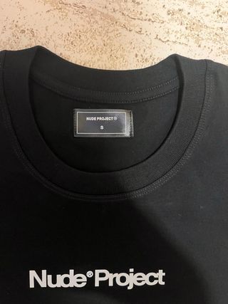 Camiseta Nude Project Negra