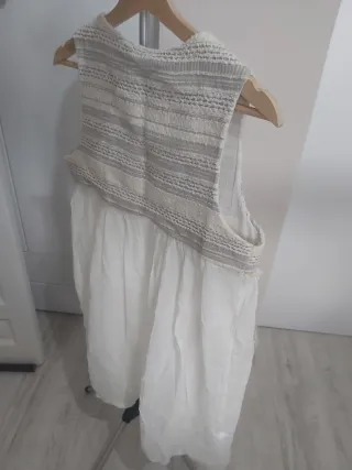 Chaleco de punto con flecos