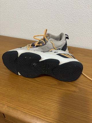 Zapatilla Adidas Baloncesto Talla 44