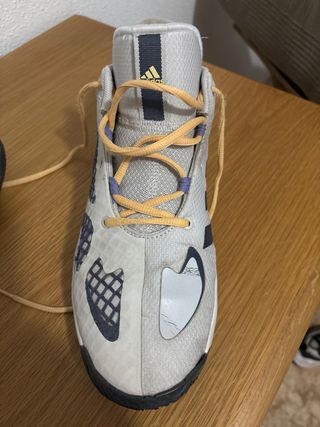 Zapatilla Adidas Baloncesto Talla 44