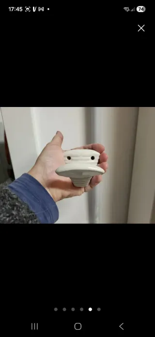 Colgadores de cerámica blancos