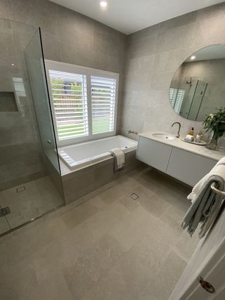 Alicatado solado reforma integral suelo laminado